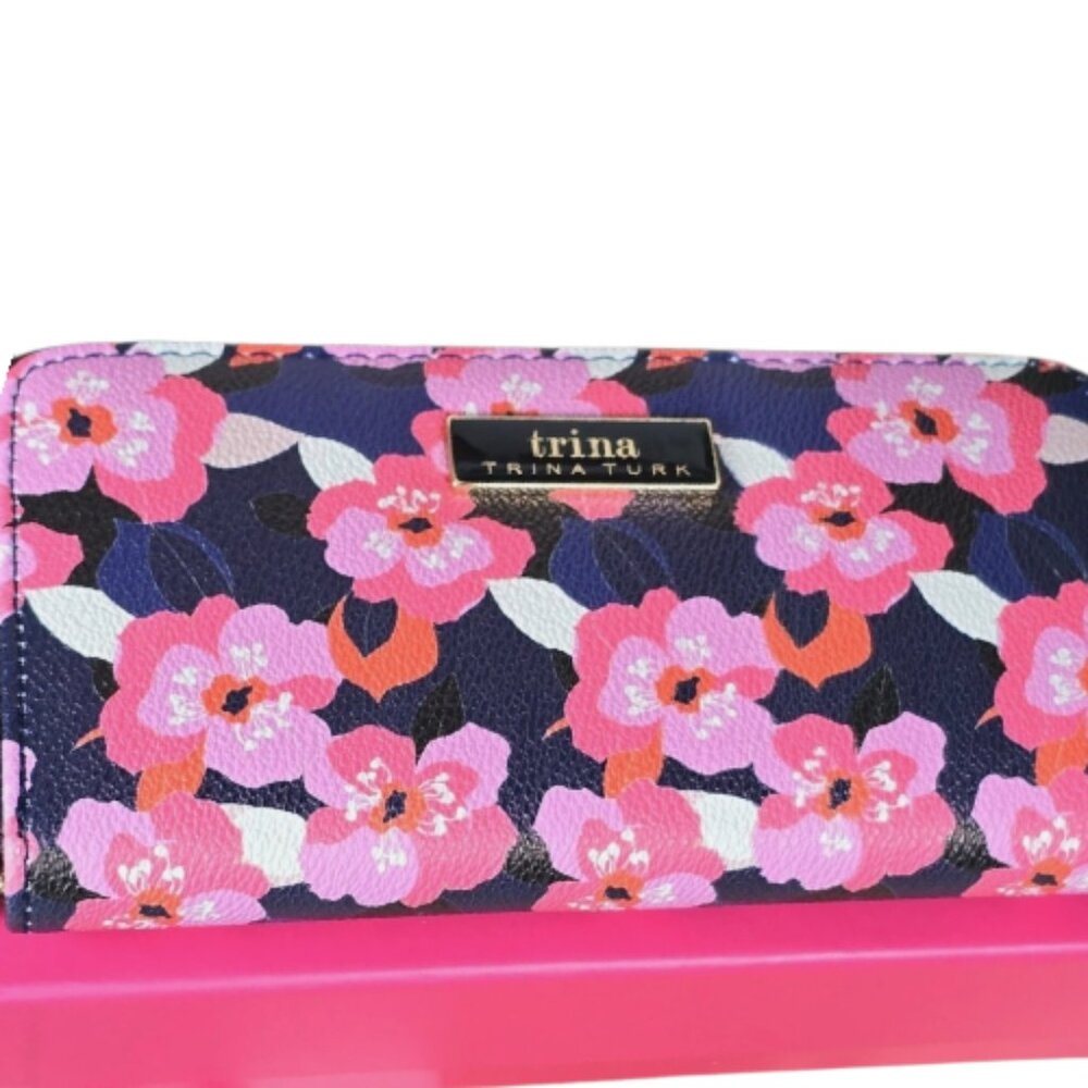 Trina Turk Large Floral Vegan Leather Zip Wallet "All Over Narcissus" - Picture 7 of 8